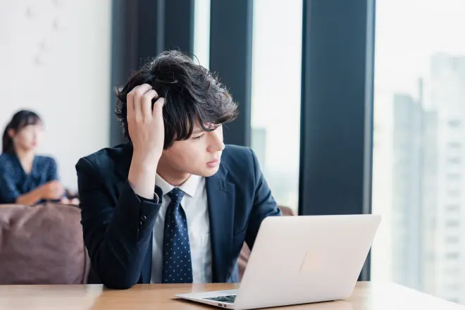情報共有がスムーズにできていない イメージ